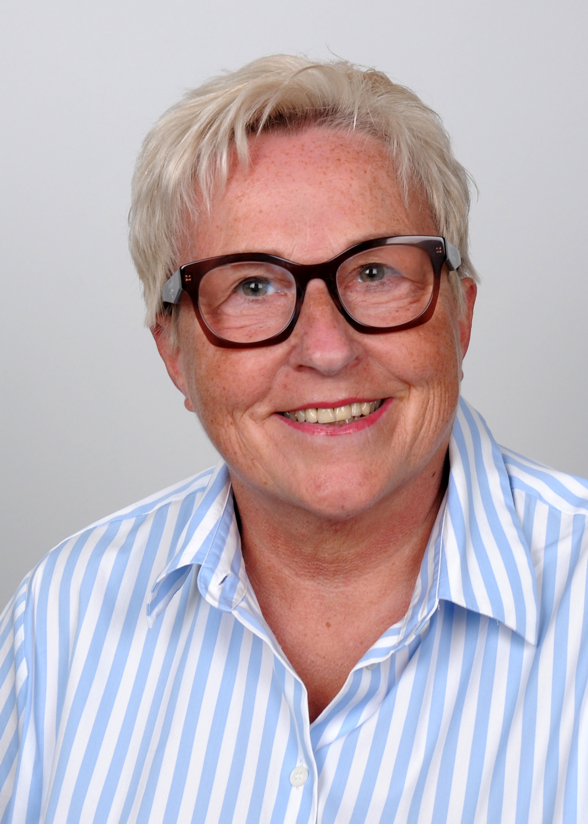 JUTTA KIRCHPFENING-SONDERGELD